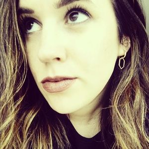 Meet your Posher, Jaclyn